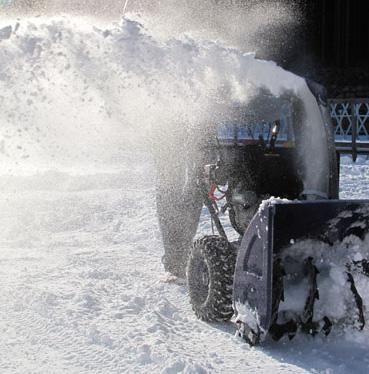 SNOW THROWERS Are you tired of shovelling? If you need help with removing snow from driveways, sidewalks, parking spaces and backyards, Elektro Maschinen snow throwers are the answer to your needs.