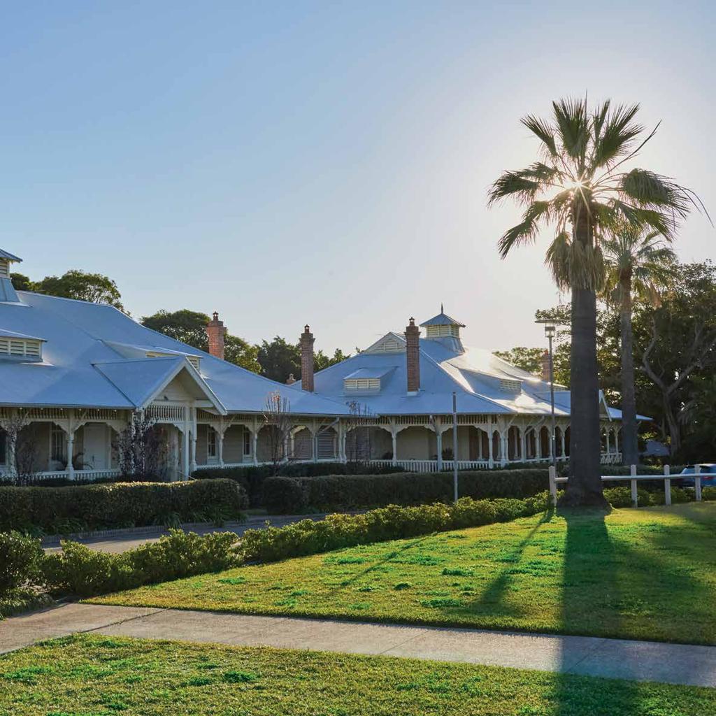 Set amongst lush parklands and landscaped gardens, The Gallery combines a beautiful location and
