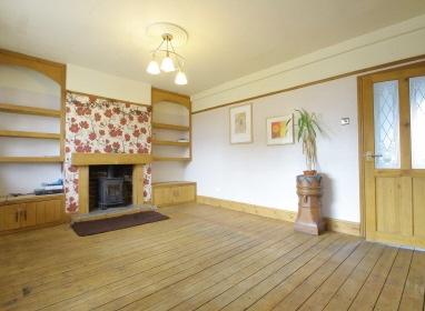 comprises lounge with a gas stove,