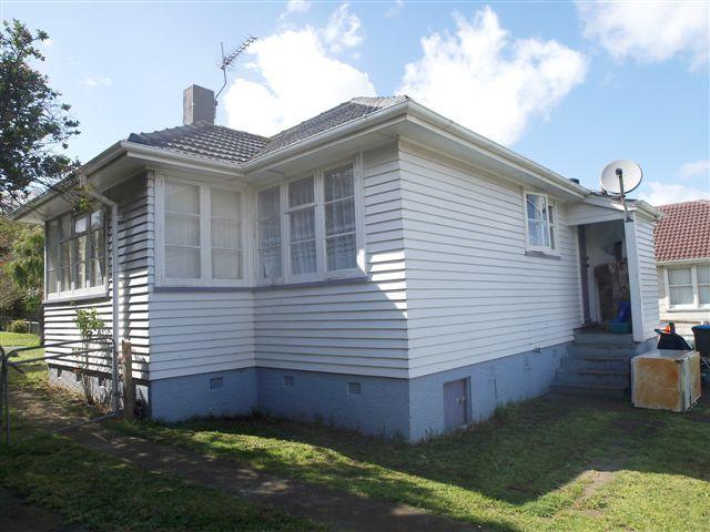 Characteristics of the house Constructed in 1956, Glen Innes, Auckland Weatherboard, concrete