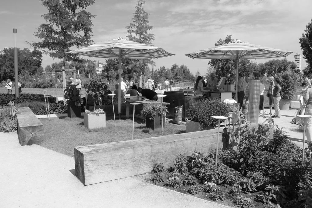 Fig. 1. Small summer cafe integrated in the landscape. Bamberg Landesgartenschau, Germany [Source: photo by author, 2012].