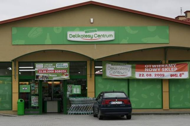 4. Delikatesy Centrum Hard franchise system with increased supply chain efficiency Map of Delikatesy Centrum stores Small Franchised