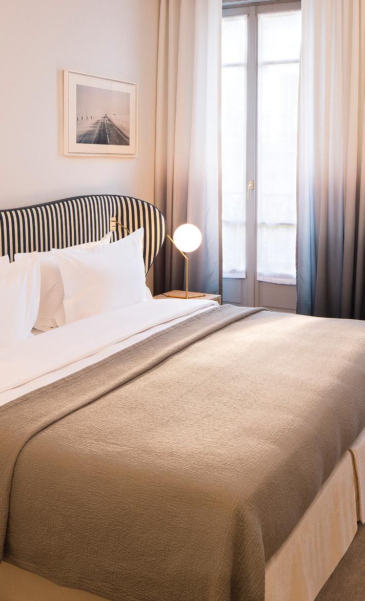 Indicative Prices Le Marianne offers three categories of rooms, based on size and location : Classic Room (16 m 2 ) : 390 euros Superior Room (18 à 20 m 2 ) : 450