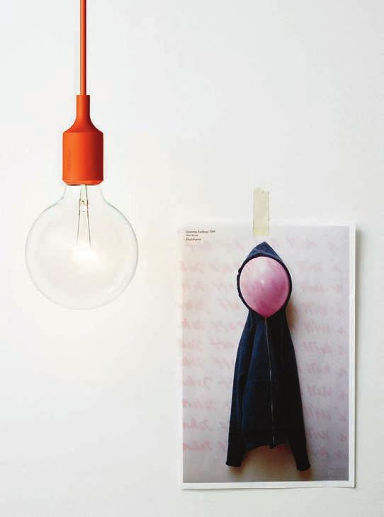 33 E27 pendant lamp is a striking naked bulb that plays with the subtle aesthetic and simplicity of industrial design.