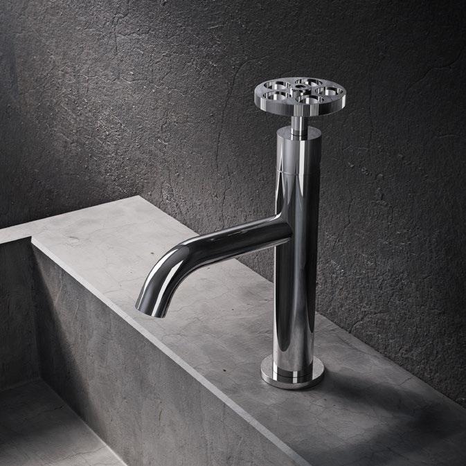 DECK MOUNTED Height and firmness, a contemporary monolith for basin and sink faucets, both in standard dimensions and in towering shapes, always characterized by the irresistible