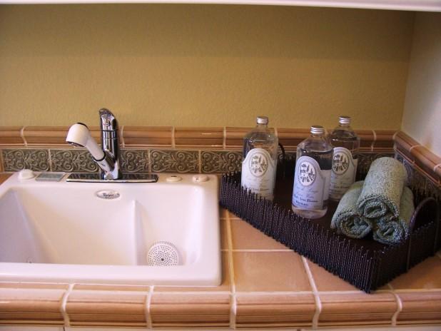 An easy way to give the laundry room the same