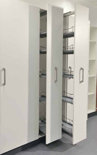 4 Storage cupboards Large number of variants For maximum flexibility in the laboratory, we offer a large variety of cabinet and underbench unit variants.