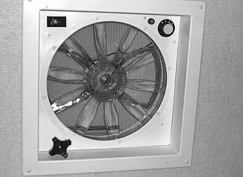SECTION 4 APPLIANCES & SYSTEMS Fan On/Off Switch Fuse Fan Speed Selector Manual Dome Crank Power Roof Vent Galley or