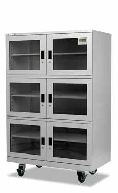 The circulation of air in the cabinet is regulated through an inside fan. All surfaces are ESD coated in conformity with current ESD 61340-5-1 standard.