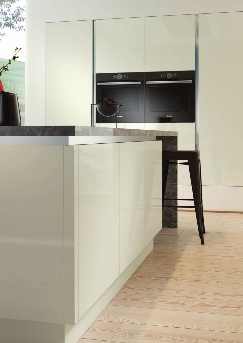 . KITCHEN DOORS for Vero Finalise your Vero kitchen by choosing a door range. 5 door ranges to choose from, with sizes designed specifically for the Vero handleless rail system.