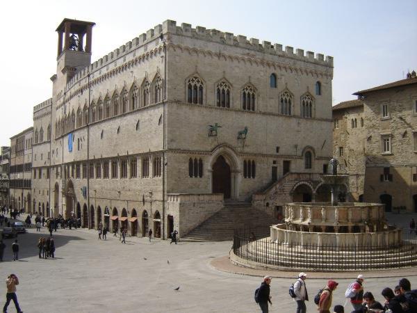 03 Palazzo dei Priori, the National Art Gallery of