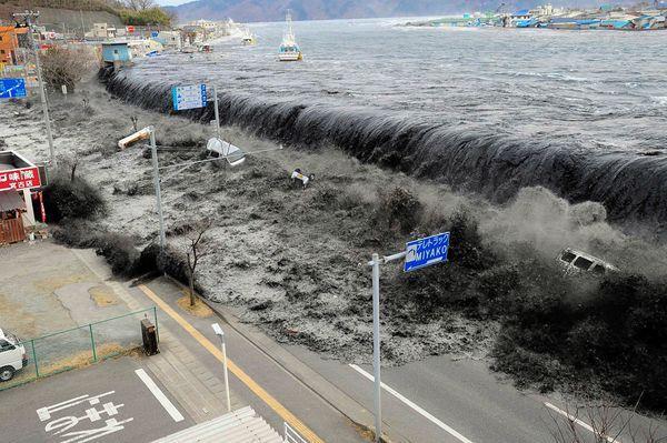 2. Tsunamis Caused by what?