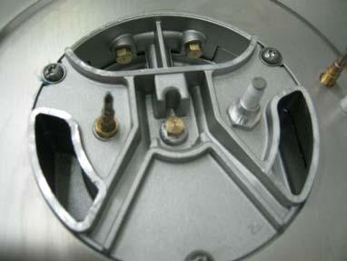 STEP 2: SURFACE BURNERS To replace the nozzles of the surface burners,