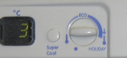 TEMPERATURE DISPLAYS (7 SEGMENT): The displays serve to show the user temperature setting for the refrigerator compartment and the freezer compartment in accordance with the position of the knob.
