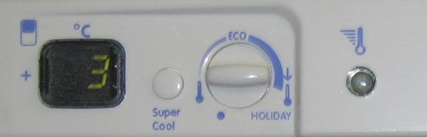 In alarm status the appliance forces operation utilising specific On / Off parameters that control the temperature in the freezer compartment at specific values depending on the type of alarm.