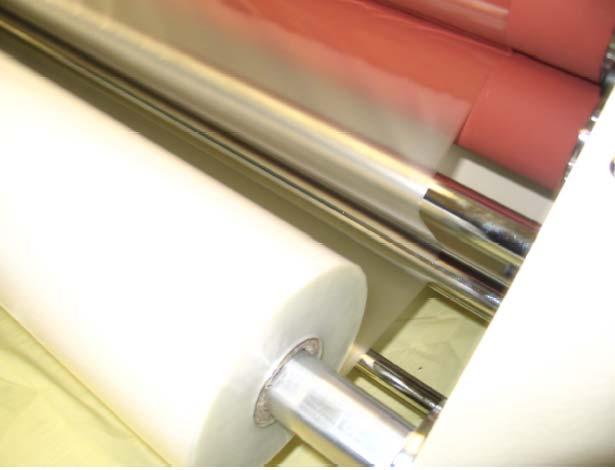 Threading the lower laminating roll Pull