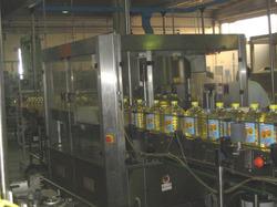 Oil Filling machine: Leading Manufacturer of Oil Filling machine such as