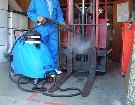 It is recommended to steam clean in any place where people live or work, from industrial to domestic applications such as: guest houses, hotels and restaurants, fast food outlets, butchers, bakeries,