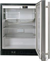temperature range between 34 and 42F MaxStore roller-glide clear crisper Thermal-efficient insulated cabinet with tinted, UV-resistant glass door 1.
