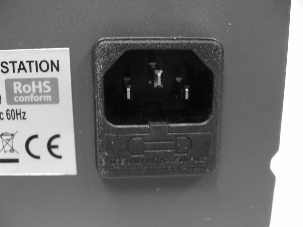 Fuse Replacement Note: A blown fuse may indicate an internal problem with the circuitry of the unit. Never use a fuse larger than the one specified. (3.15A for 120 Volt unit).