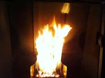 5000PelletStoveInstallationandOperationManual APPENDIXC:FLAMECARACTERISTICS Efficientflame An efficient flame should be bright but not too vigorous.theflameshouldalsohave ayellowto bright look.