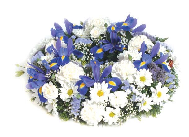 W1 Wreath decorated in various grouped white