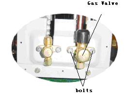 7) Remove gas and liquid valve a) Remove gas valve welding out the pipe connected to the gas valve (See Fig.