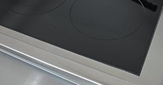glass-ceramic and induction plates Thanks to 6 temperature regulations, the glass-ceramic plates offer high efficiency and