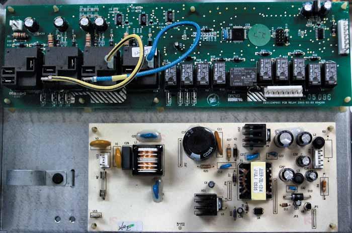 Power Supply Board and Relay Board J9 J12 K3 K17 K16 K18 K1 K2 K8 K13 K6 K5 K14 K10 K4 K9 J7 J6 J5 J10 J11 J2 J3 J4 J8 U12 J13 U15 J2 - Broil Outer Element J3 - Bake Outer Element J4 - Convection