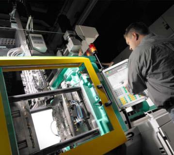 Maximum process control: SELOGICA control syste User-friendly: simultaneous monitoring of robot and machine sequence.