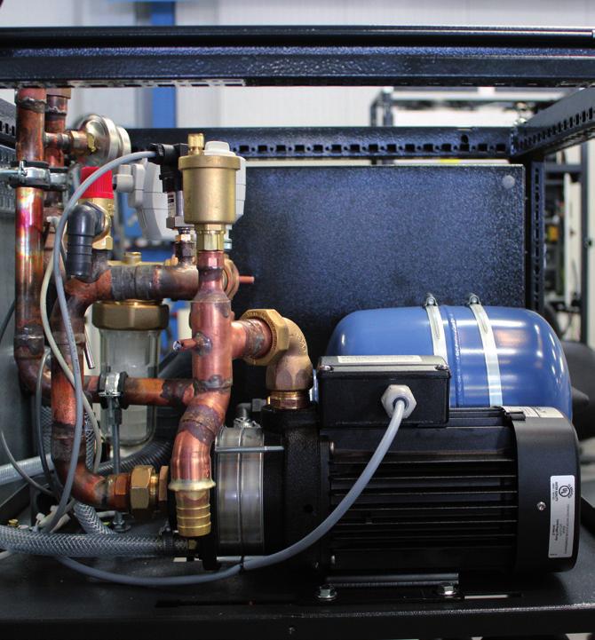 : cooling air supply from the front to the top efficient cooling systems also available with water-/glycol-cooled condensers for connection to a central cooling system more accurate control of the