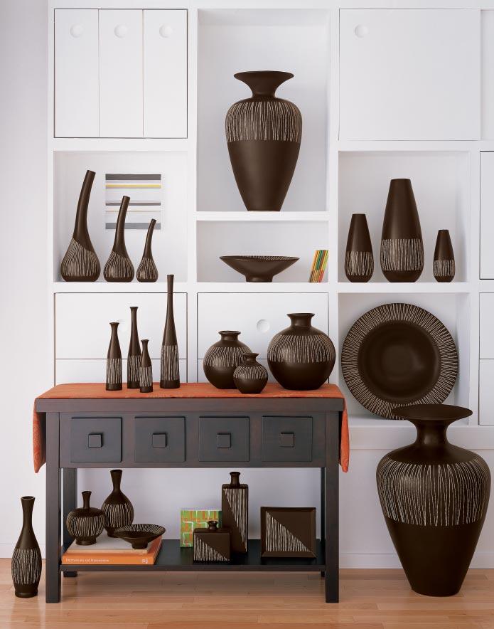 SGRAFFITO COLLECTION An outstanding collection of hand-etched designs from the artisans at Haeger.