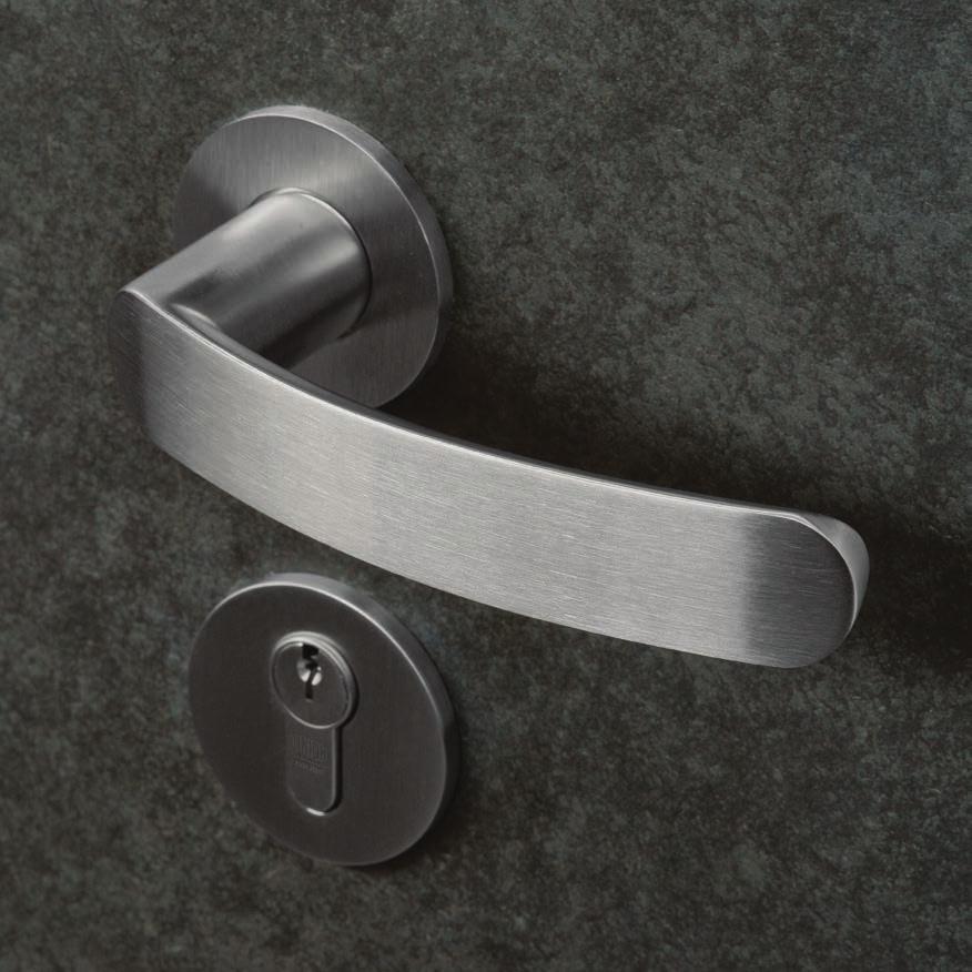 Satin stainless steel finish 011 Polished stainless steel finish 111