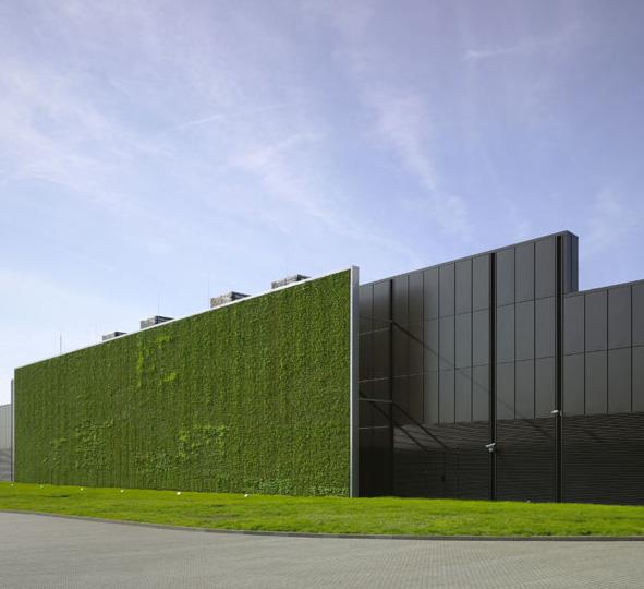 Another example of the use of green walls in the definition of buildings alignments is the proposal prepared by the architectural firm ARUP Associates for the Citi Data Center in Frankfurt, Germany.