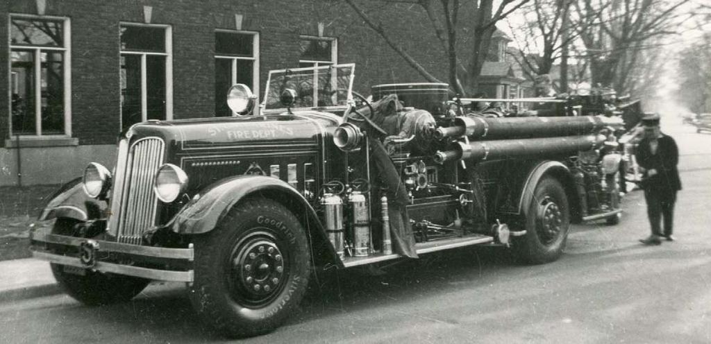 Roster - St. Catharines Fire Department 1961 by Bob Rupert Fire Chief - L. Arthur Burch Population: 81,500 Stations Apparatus Station 1-64 Geneva St.