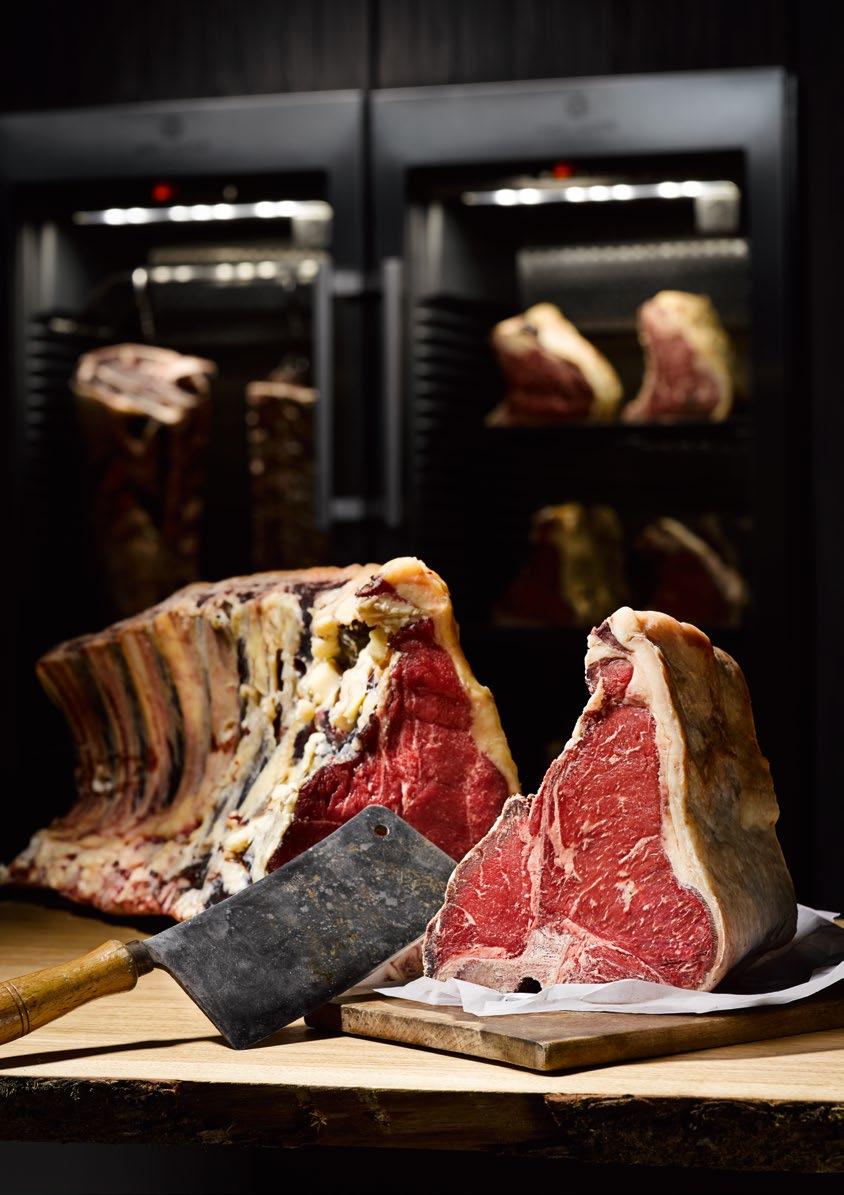 11 The result Taste delicious The perfect steak a question of perfect timing. The best meat recognised for Dry Aging is beef, especially the sirloins from a young animal.