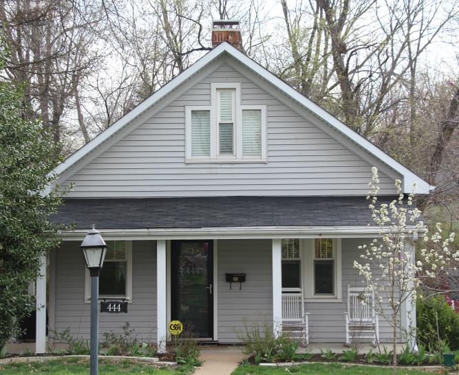 GABLE (National/Vernacular Styles, 1850-1930) The Gable front house coincided with the popularity of the Greek Revival style, which placed emphasis on the gable-end of the house in the form of a