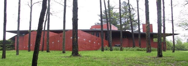 USONIAN (Modern Style 1936-60) This style was first designed by Frank Lloyd Wright starting in 1936 with the Jacobs House in Madison, Wisconsin as a small affordable house for the middle class in a