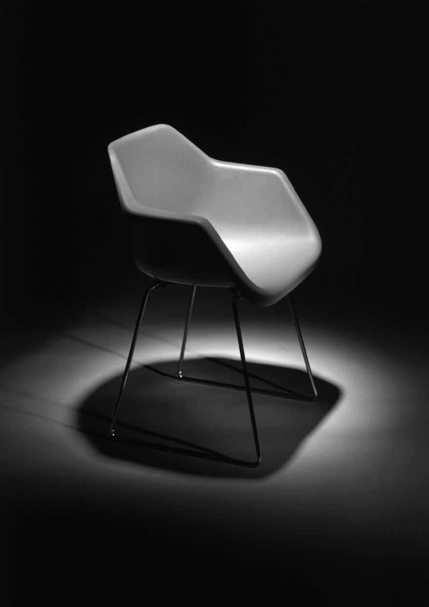 Armchair Following on from the dramatic success of the Polyside Chair, Hille was able to invest in the tooling required to mould an armchair. Robin Day s Polypropylene Armchair was launched in 1967.