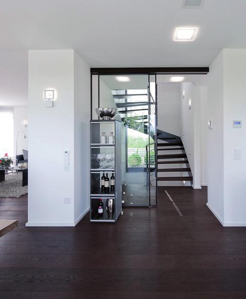 2 Fitted near the floor, the Zen wall luminaires provide the house s basic lighting.