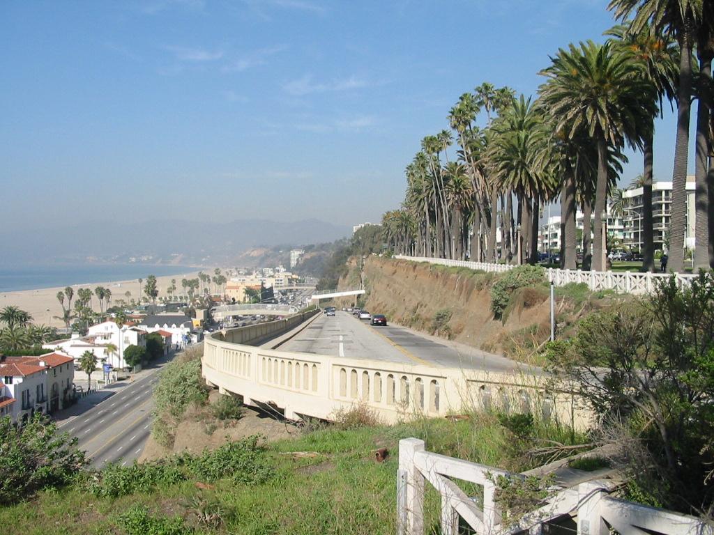 As previously mentioned, Palisades Park, a designated historical resource, is eligible for listing in the National Register (City of Santa Monica 1998).