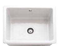 Square bowl Inset or undermounted CSQB W 460mm Cheshire Inset or undermounted CPCIB2 W 595mm White No tap facility 90mm waste outlet for a basket strainer waste Fitting options White No tap facility