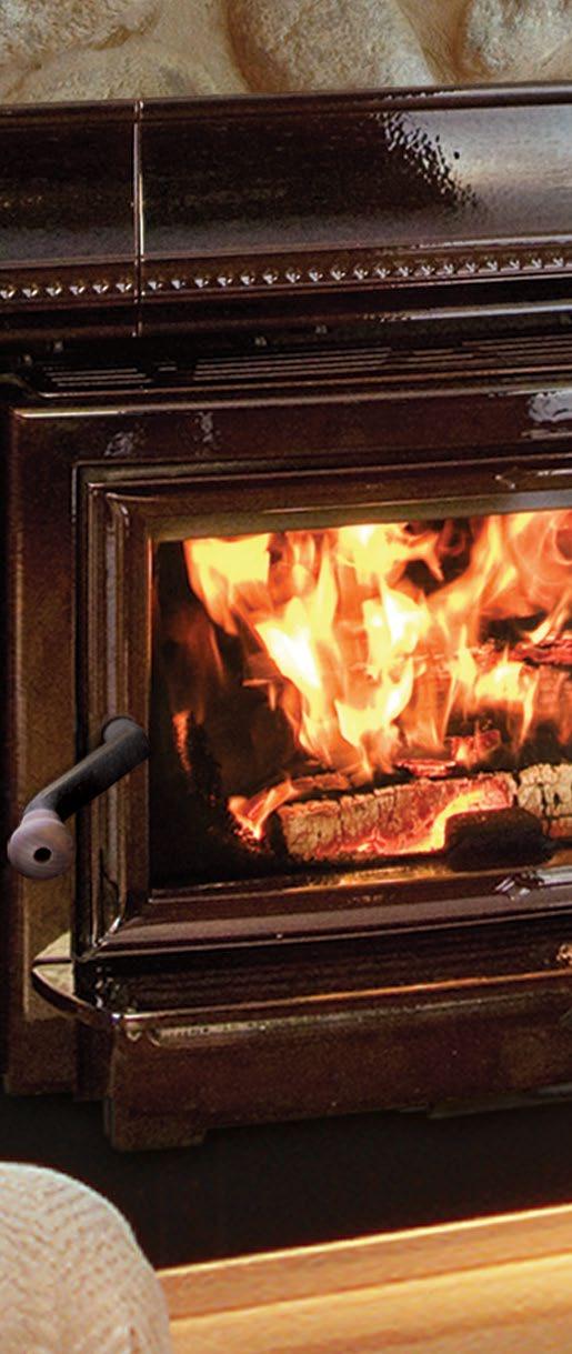 CLYDESDALE WOOD INSERT Heats up to 2,000 sq ft Firebox Capacity: 2.4 cu ft Up to 75,000 BTUs EPA Certifi ed: 3.