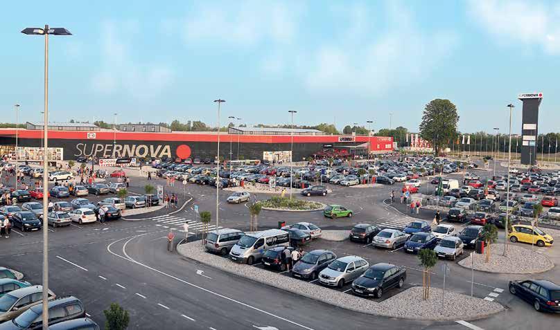 CATEGORY: NON-FOOD RETAIL Supernova, Zagreb VRV IV delivers efficient comfort for a retail park in Zagreb Shoppers visiting the Supernova retail park are being kept comfortable, whatever the