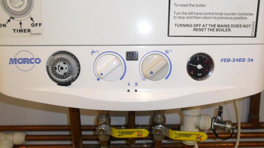 Below is a photo of the correct position for the GB24 and GB30 range of boilers. For Morco combination boilers the control knobs need setting to the off position which is fully anticlockwise*.