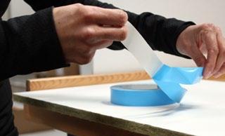 The sealing tape is abrasion and humidity resistant.