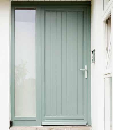 ..43 Signature s Contemporary Entrance Doors allow you to combine traditional designs with low maintenance aluminium cladding exterior.