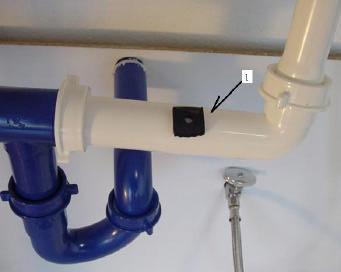 Put Teflon tape, 6 8 turns Screw on ball valve hand tight, push tubing through the nut, put tube insert, screw on the nut The tank can be positioned laying down or standing upright STEP 4: