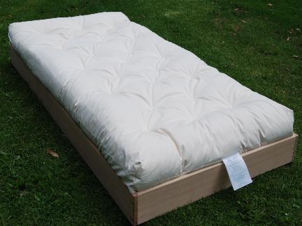 COUNTRY BED base only DOUBLE QUEEN Raw and Sanded 600 650 680 790 620 Plant Base Oil Finish 675 725 755 865 695 COUNTRY BED - trundle on castors DOUBLE QUEEN Raw and Sanded 380 420 440 470 390 Plant