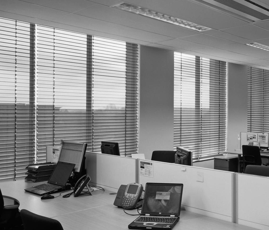 Venetian Blinds Solutions for Daylight Control DESIGN HunterDouglas Venetian Blinds are manufactured with the best materials and paint systems in conjunction with automated assembly methods.